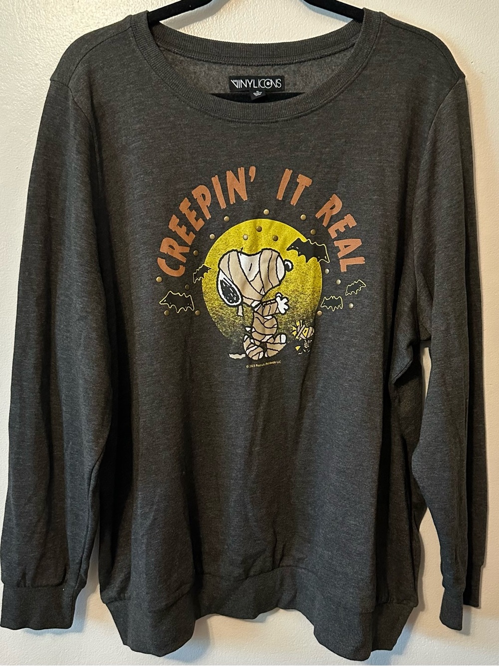 Torrid Vinyl Icons Snoopy Halloween Creepin it Real Crewneck 2XL